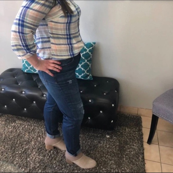 The L&B High Rise Distressed Boyfriend Jean - Sz 22 - Picture 9 of 10